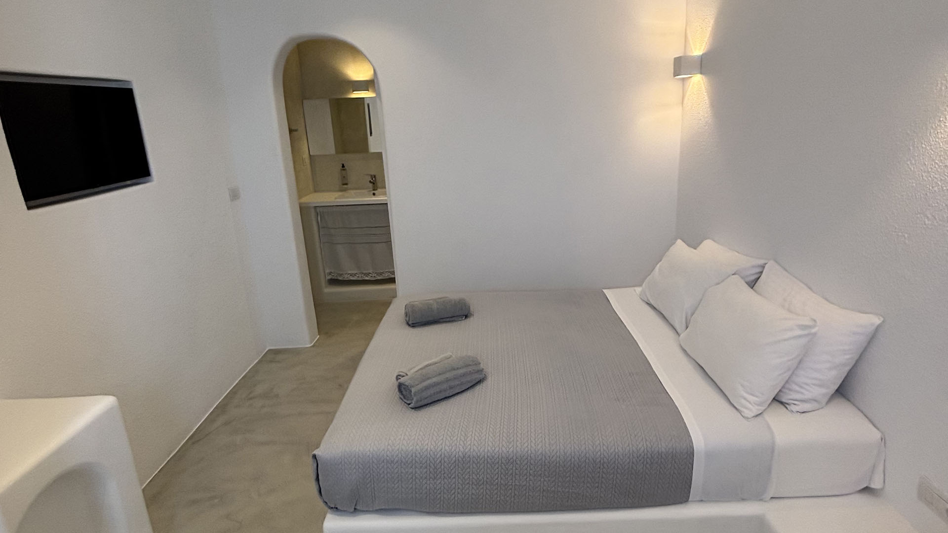 Photo of Double Room with Pool Vew