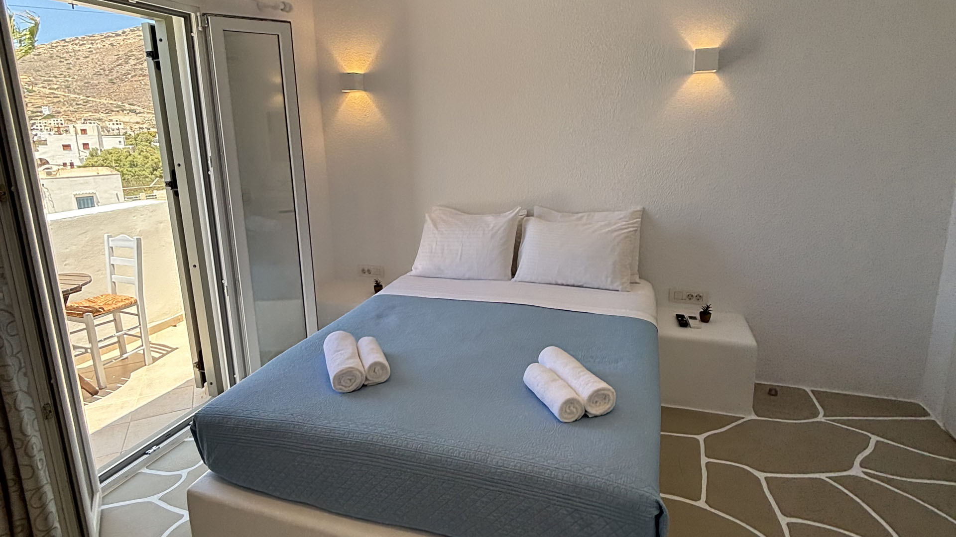 Photo of Double Room with Pool Vew