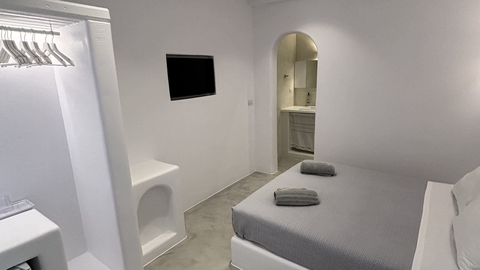 Photo of Double Room with Pool Vew